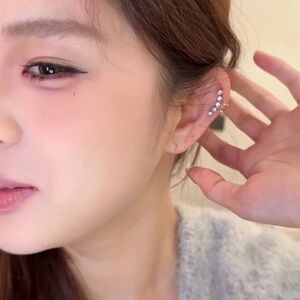 Elegant Silver Jewel Crystal Ear Cuff